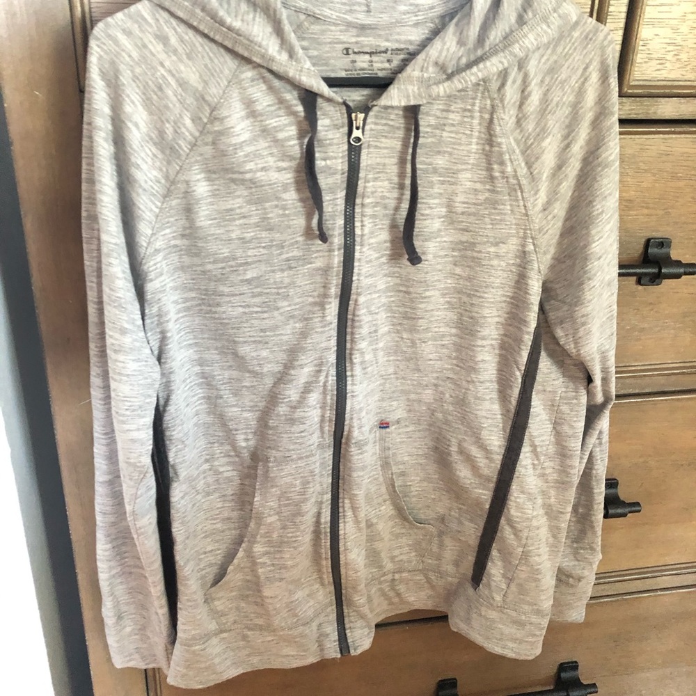 Champion L lightweight hoodie
